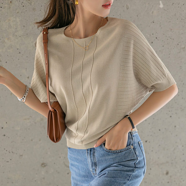 All the while until summer~ in a soft fit and cool stingray fit Short-sleeve Knit