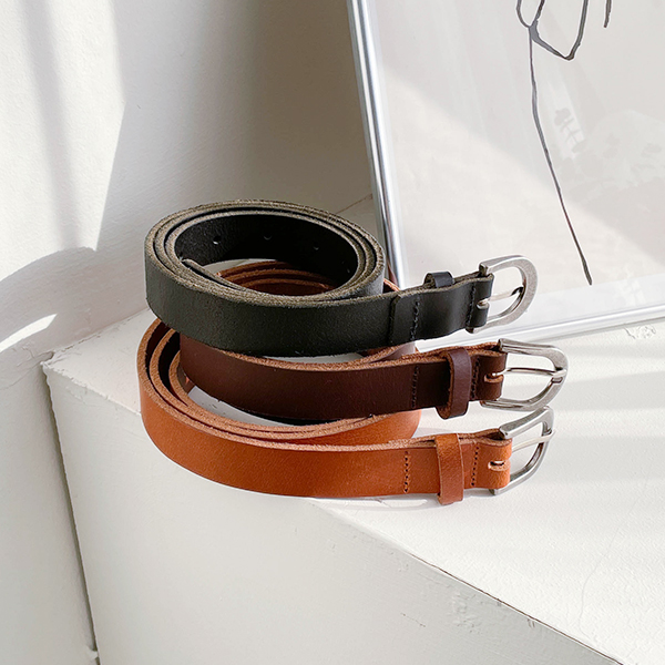 Silver Cowhide Belt with classic sensibility