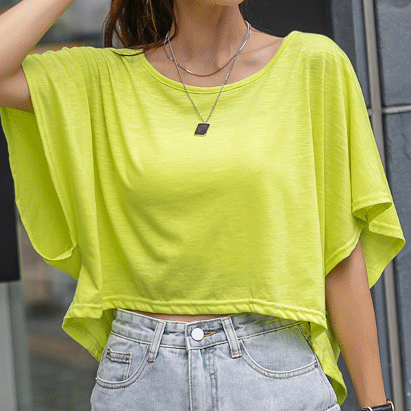 <B   class="nakText">#NAKMADE.</b> Cover your natural body shape with crop + uncut + loose fit!<br> Natural ruffle sleeve slab crop tee