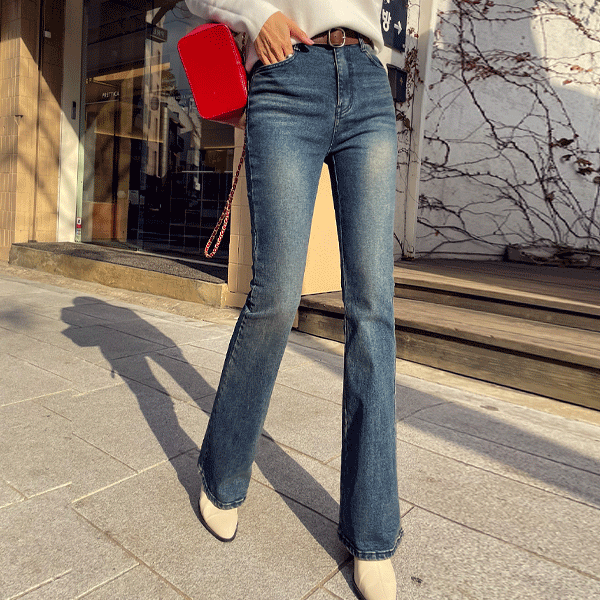 If you don't want to miss out on the trendy mood and body, try Nakai Boot cut Pants (Basic/Long Length)