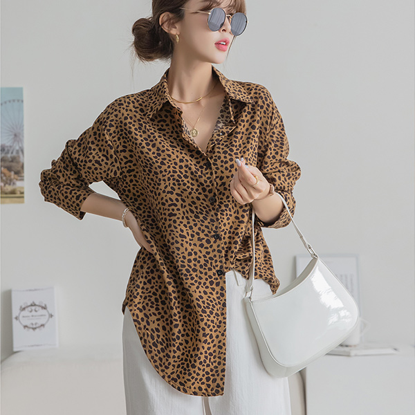 <B class="nakText">#NAKMADE.</b> Soft natural fit, unique leopard long shirt