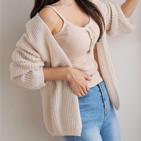 <B class="nakText">#NAKMADE.</b> Cozy and cozy~ Highly versatile and lovely volume sleeve Hachi Waffle Cardigan