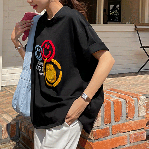 It’s cute with colorful booklet points!! overfit Round neck Short-sleeve T-shirt