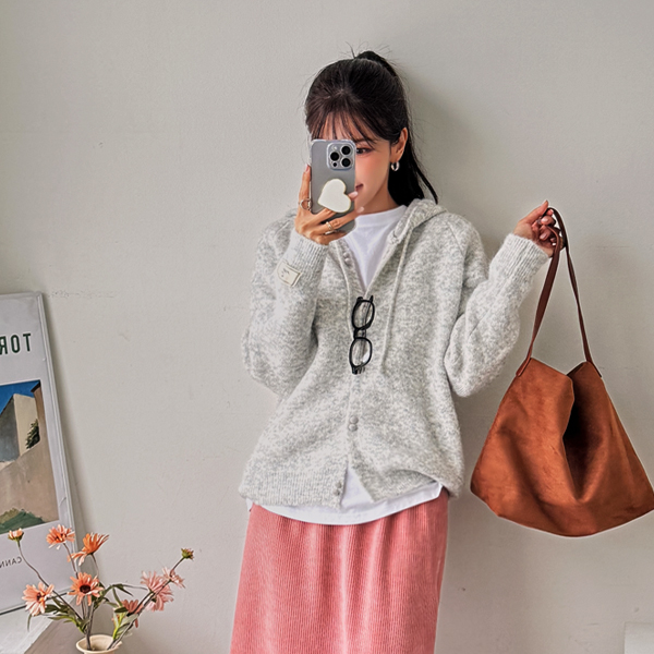 More fluffy with an angora feel~ Lovely Bocashi Hood Knit Cardigan